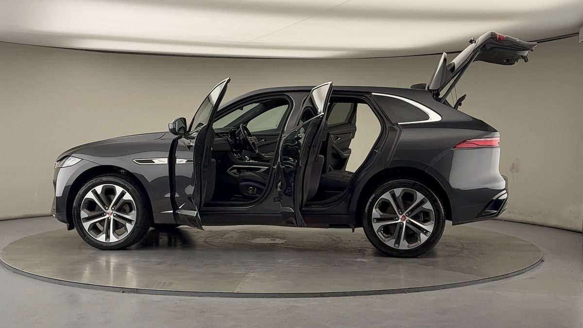 Used Jaguar F-Pace 2022 for sale - 76536434: Photo 48