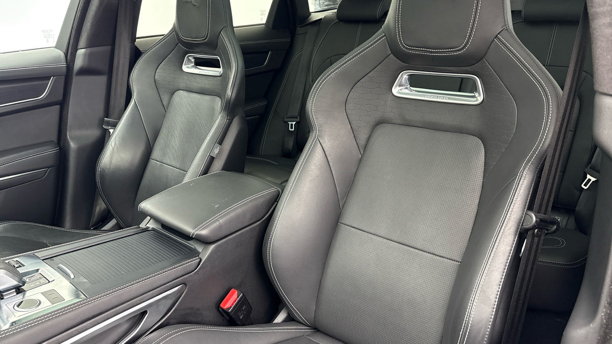 Used Jaguar F-Pace 2022 for sale - 76536434: Photo 7