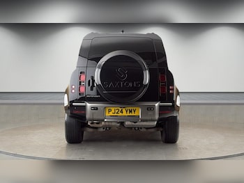 Used Land Rover Defender 2024 for sale - 78632776: Photo
