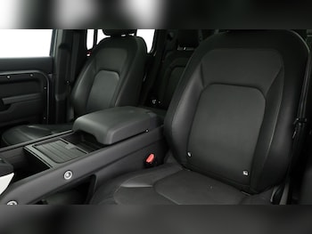 Used Land Rover Defender 110 2023 for sale - 75384924: Photo