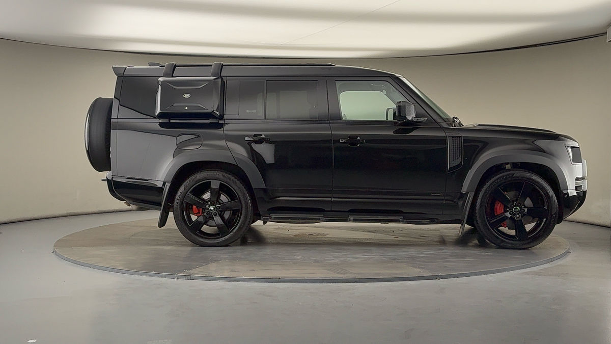 Used Land Rover Defender 130 2023 for sale - 76069397: Photo 16