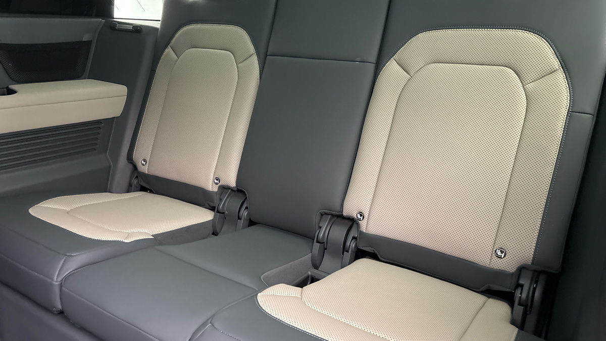 Used Land Rover Defender 130 2023 for sale - 76069397: Photo 25