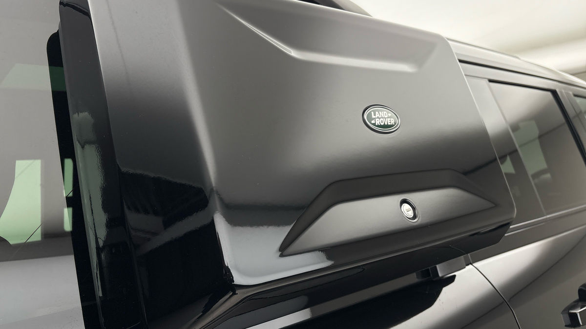 Used Land Rover Defender 130 2023 for sale - 76069397: Photo 26