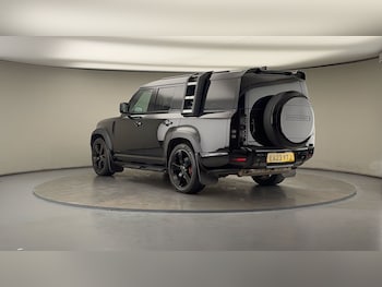 Used Land Rover Defender 130 2023 for sale - 76069397: Photo