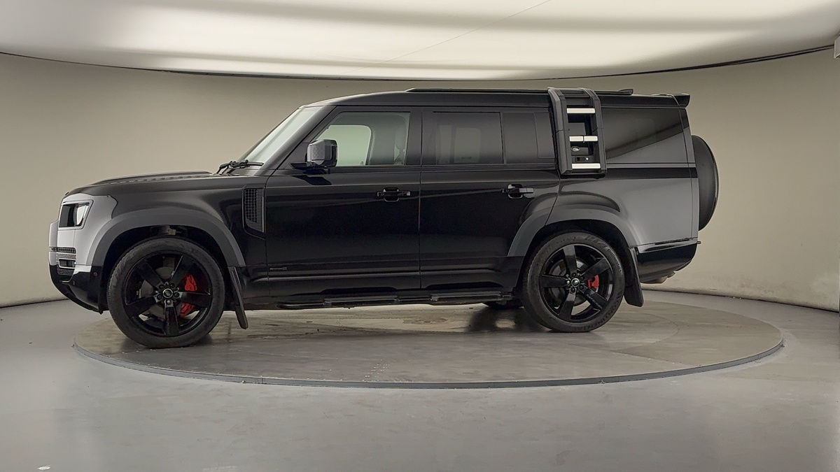 Used Land Rover Defender 130 2023 for sale - 76069397: Photo 31