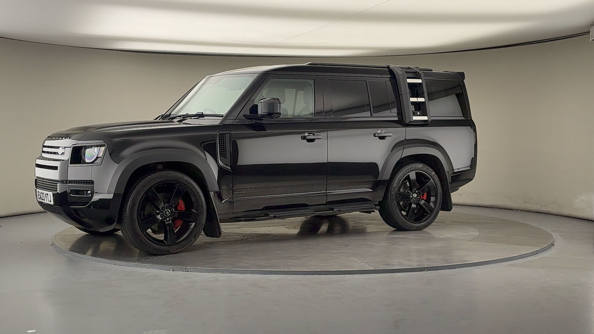 Used Land Rover Defender 130 2023 for sale - 76069397: Photo 32