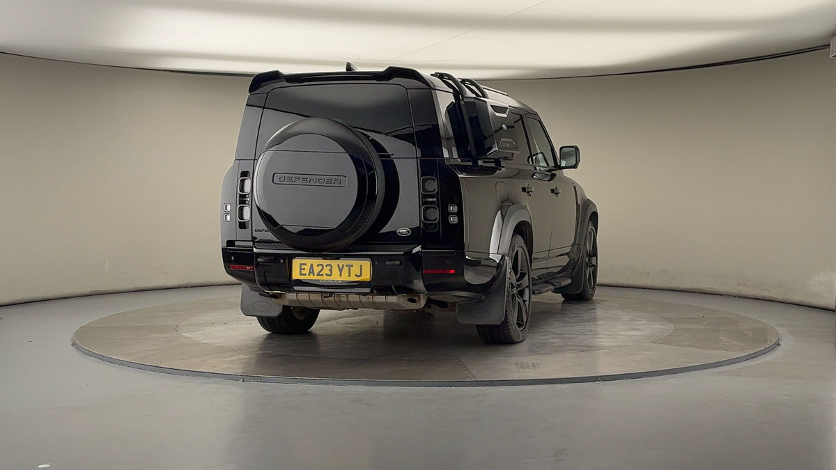 Used Land Rover Defender 130 2023 for sale - 76069397: Photo 43