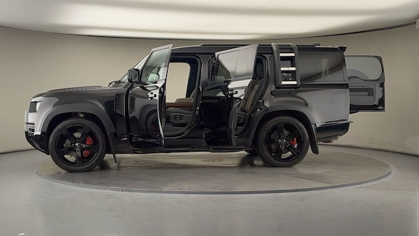 Used Land Rover Defender 130 2023 for sale - 76069397: Photo 50