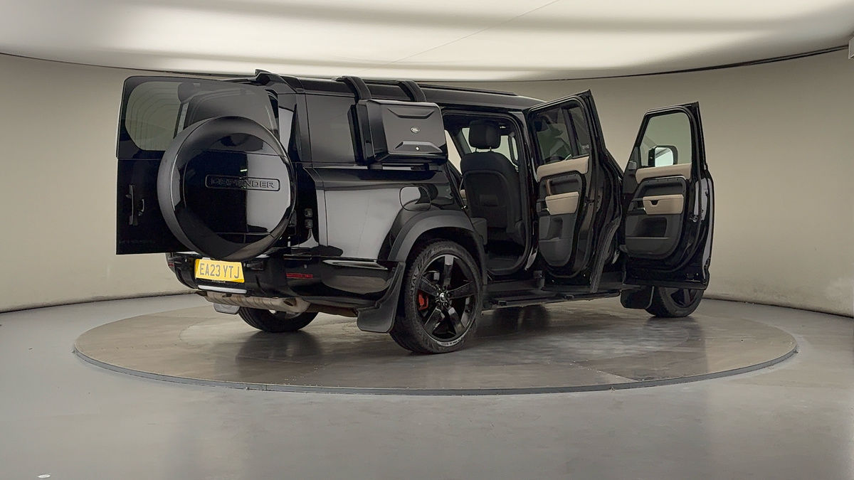 Used Land Rover Defender 130 2023 for sale - 76069397: Photo 61