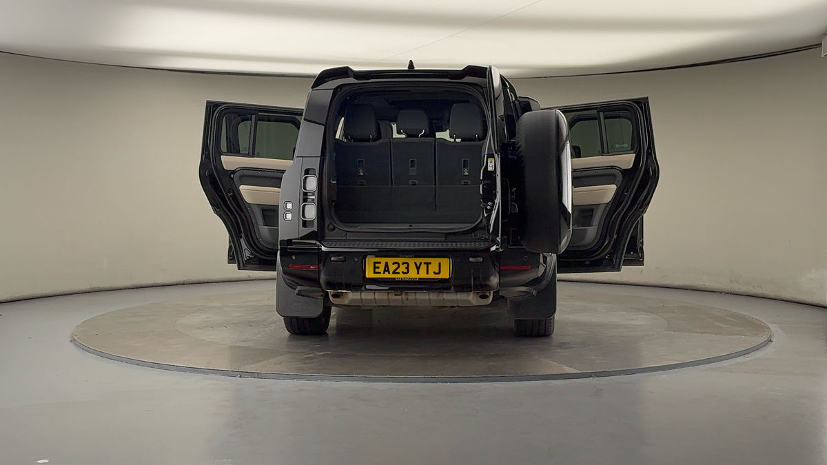 Used Land Rover Defender 130 2023 for sale - 76069397: Photo 63