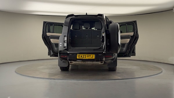 Used Land Rover Defender 130 2023 for sale - 76069397: Photo 63