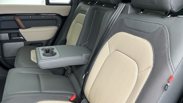 Used Land Rover Defender 130 2023 for sale - 76069397: Photo 9