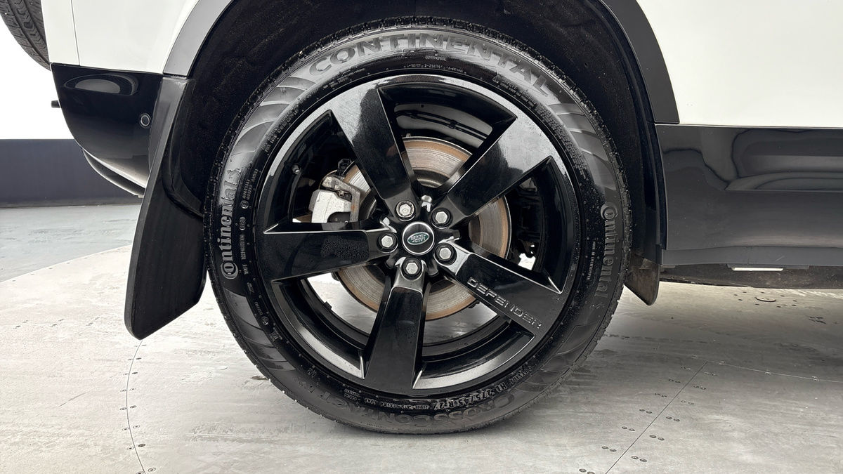 Used Land Rover Defender 110 2023 for sale - 76280767: Photo 10