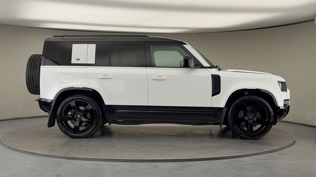 Used Land Rover Defender 110 2023 for sale - 76280767: Photo 16