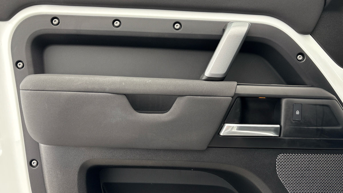 Used Land Rover Defender 110 2023 for sale - 76280767: Photo 19