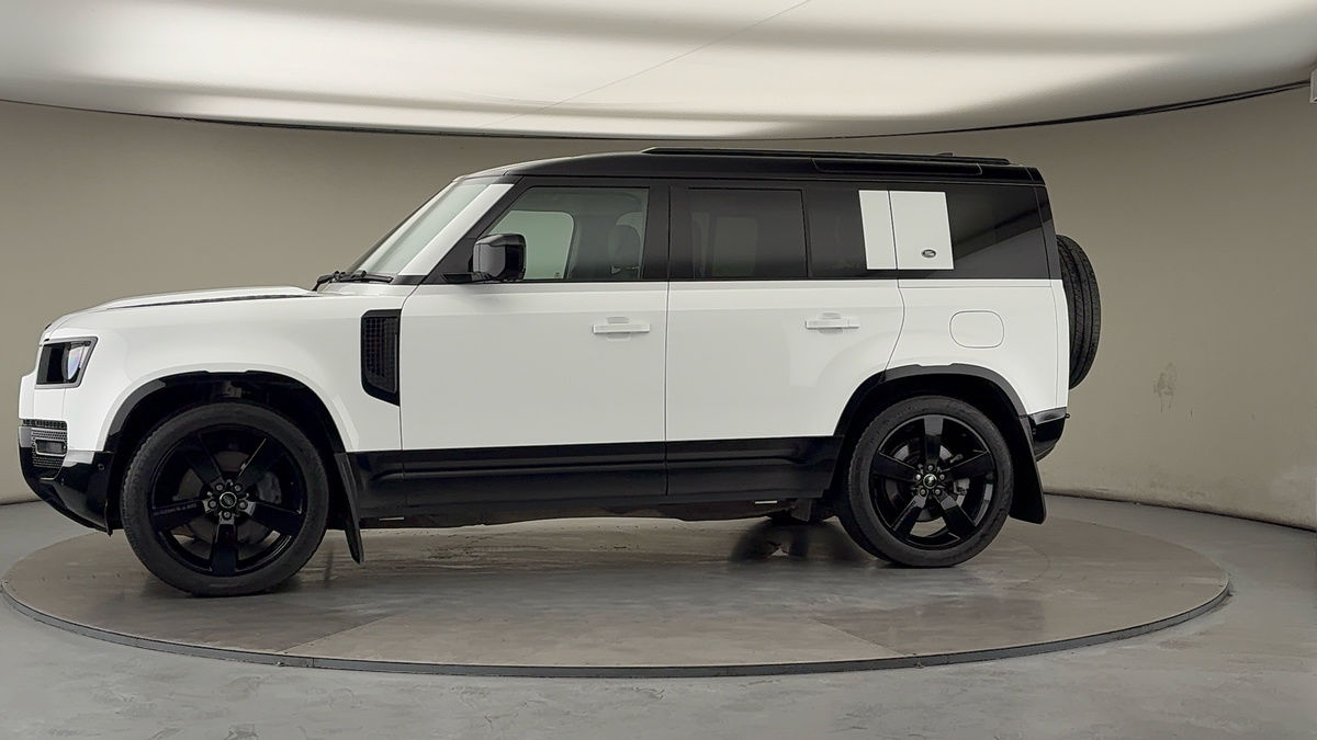 Used Land Rover Defender 110 2023 for sale - 76280767: Photo 28