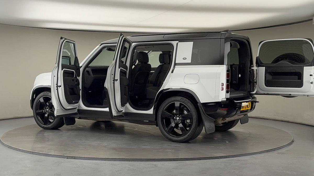 Used Land Rover Defender 110 2023 for sale - 76280767: Photo 45