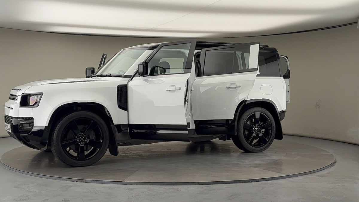 Used Land Rover Defender 110 2023 for sale - 76280767: Photo 48