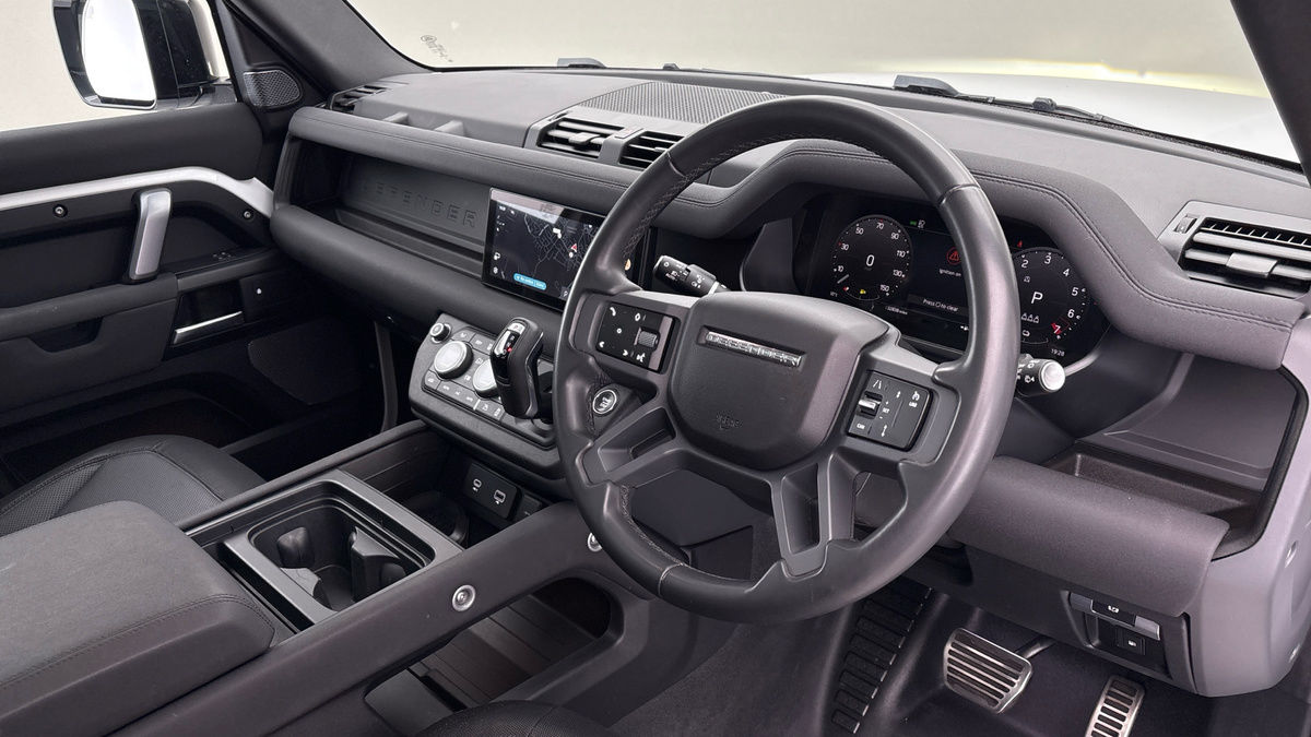 Used Land Rover Defender 110 2023 for sale - 76280767: Photo 5