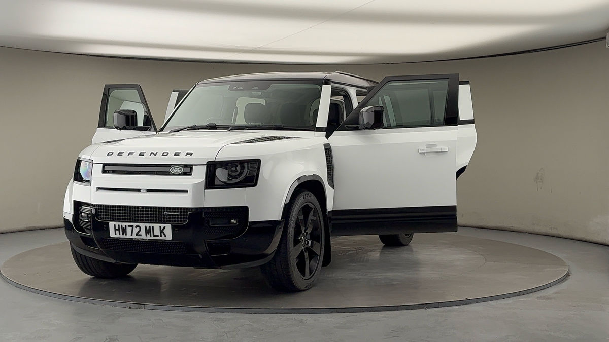 Used Land Rover Defender 110 2023 for sale - 76280767: Photo 50