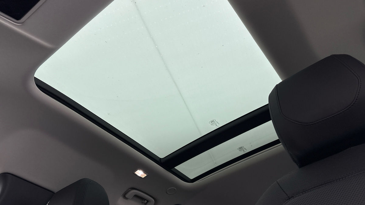 Used Land Rover Defender 110 2023 for sale - 76280767: Photo 6