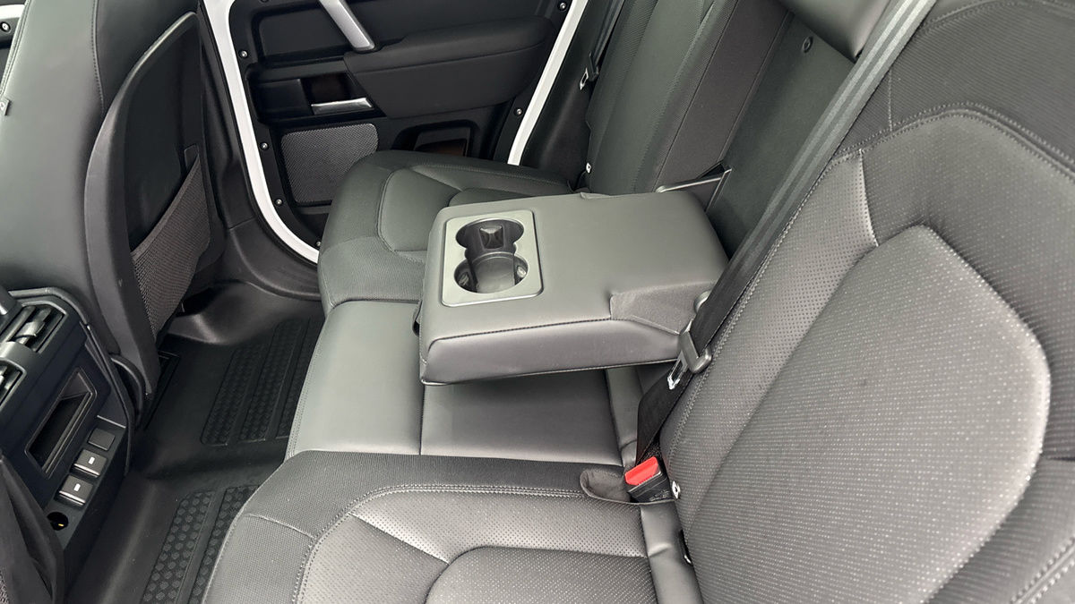 Used Land Rover Defender 110 2023 for sale - 76280767: Photo 9