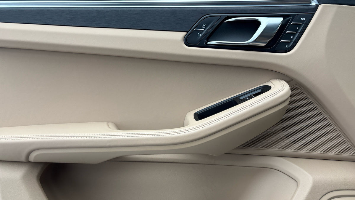 Used Porsche Macan 2022 for sale - 78213228: Photo 19