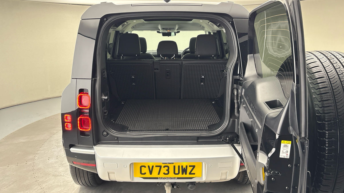Used Land Rover Defender 110 2023 for sale - 76962982: Photo 11