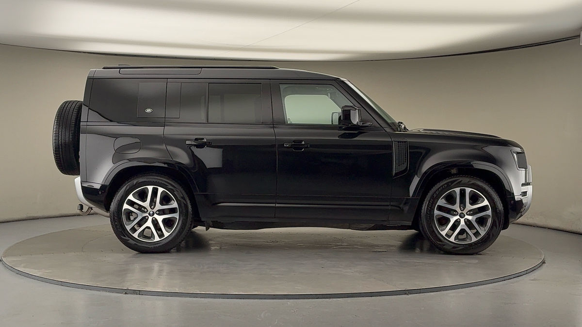 Used Land Rover Defender 110 2023 for sale - 76962982: Photo 16