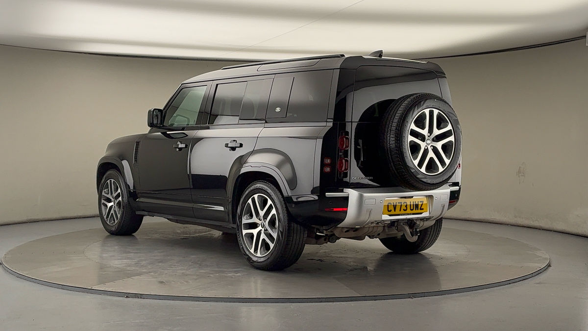 Used Land Rover Defender 110 2023 for sale - 76962982: Photo 2