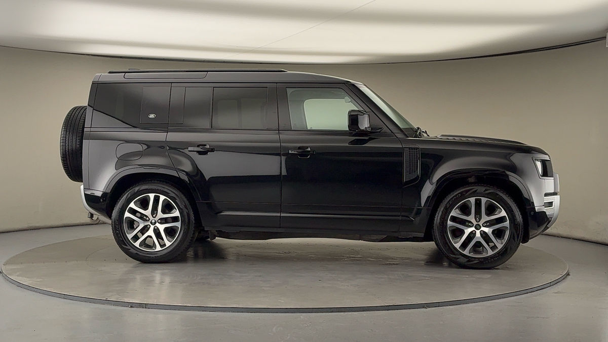 Used Land Rover Defender 110 2023 for sale - 76962982: Photo 37