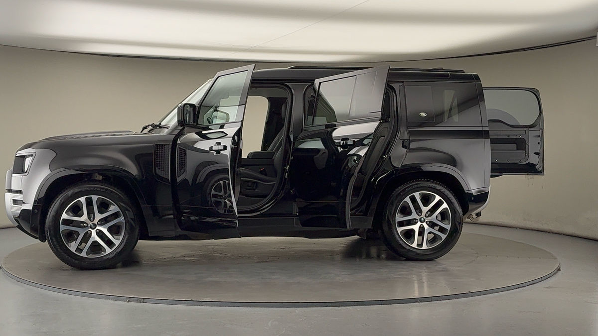 Used Land Rover Defender 110 2023 for sale - 76962982: Photo 48