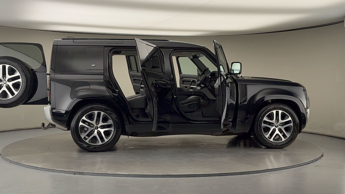 Used Land Rover Defender 110 2023 for sale - 76962982: Photo 57