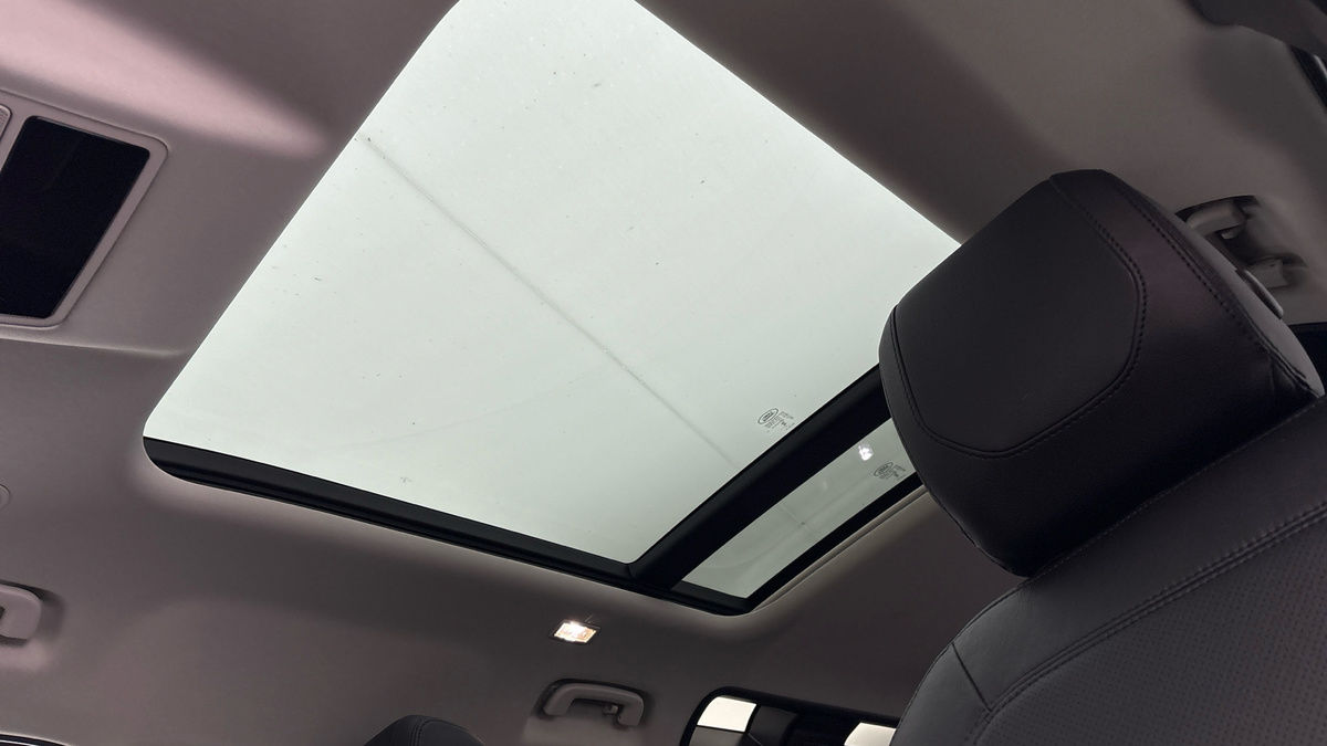 Used Land Rover Defender 110 2023 for sale - 76962982: Photo 6