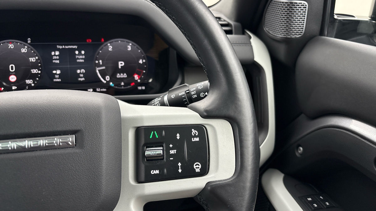 Used Land Rover Defender 110 2024 for sale - 75937818: Photo 14