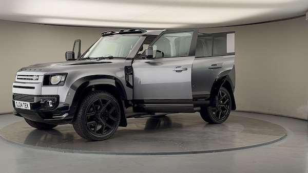 Used Land Rover Defender 110 2024 for sale - 75937818: Photo 22