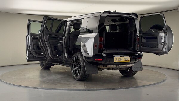 Used Land Rover Defender 110 2024 for sale - 75937818: Photo 23
