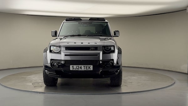 Used Land Rover Defender 110 2024 for sale - 75937818: Photo 3