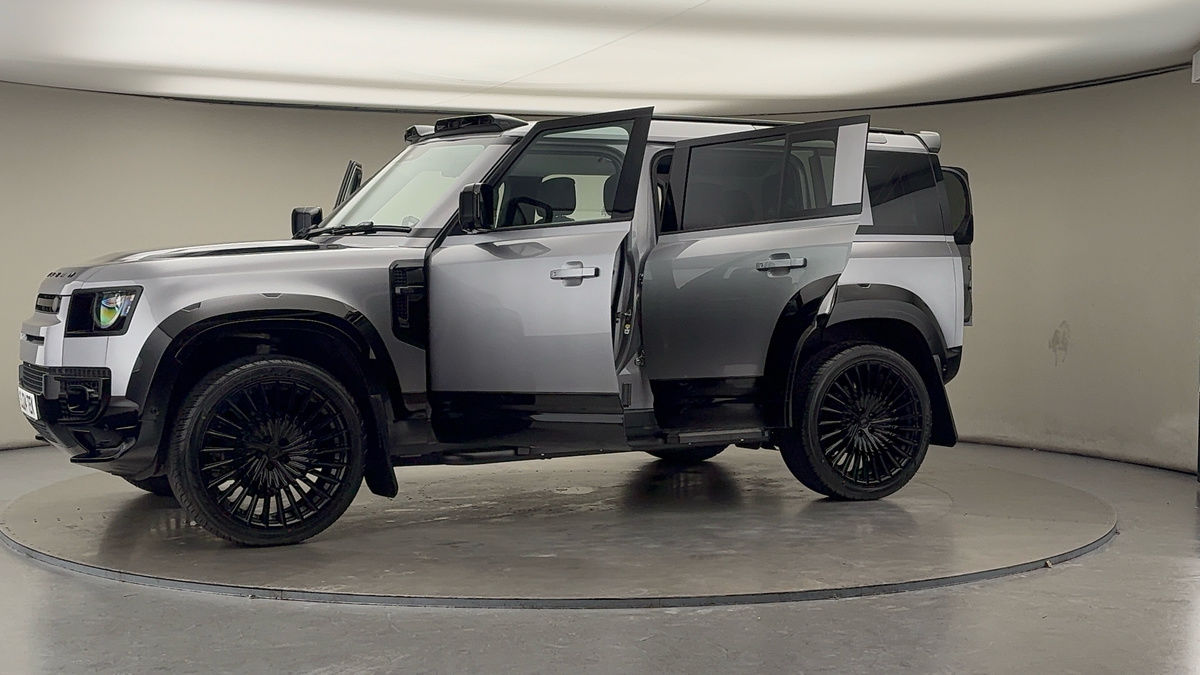 Used Land Rover Defender 110 2024 for sale - 75937818: Photo 53