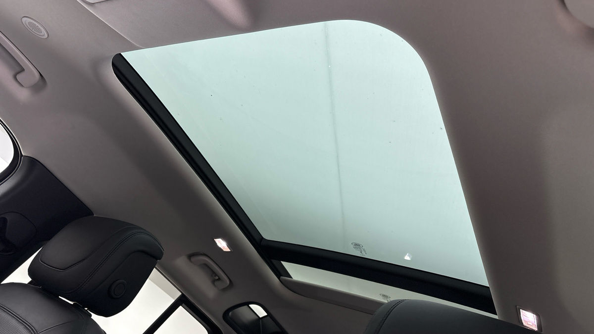 Used Land Rover Defender 110 2024 for sale - 75937818: Photo 6