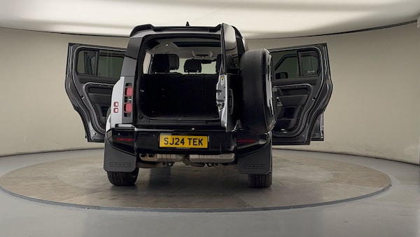 Used Land Rover Defender 110 2024 for sale - 75937818: Photo 64