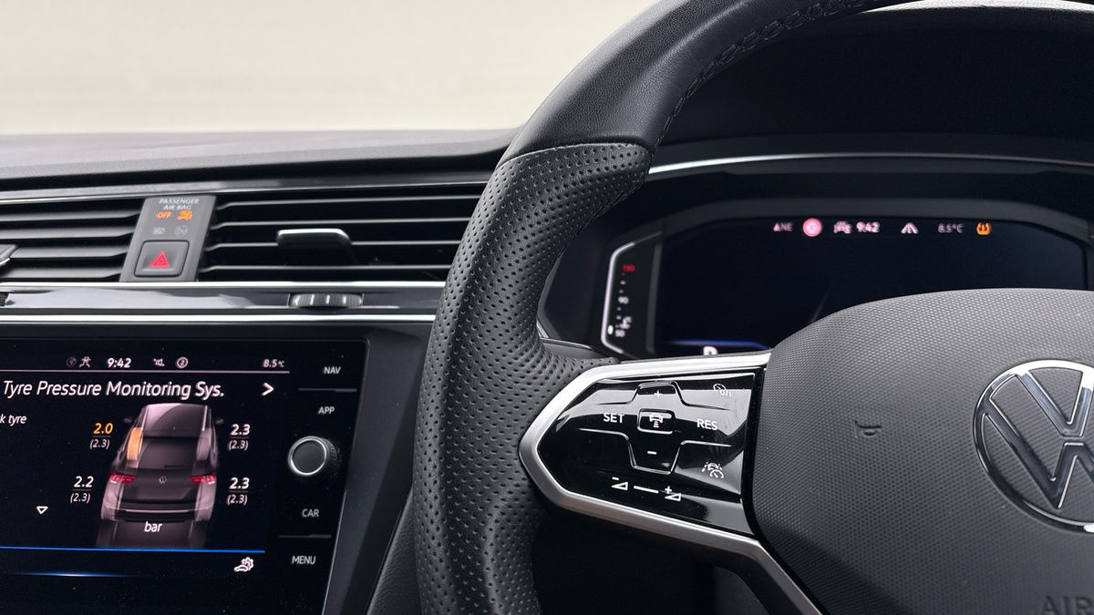 Used Volkswagen Tiguan Allspace 2023 for sale - 77342437: Photo 13