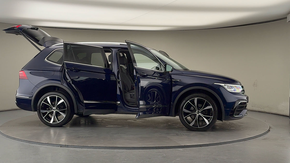 Used Volkswagen Tiguan Allspace 2023 for sale - 77342437: Photo 56