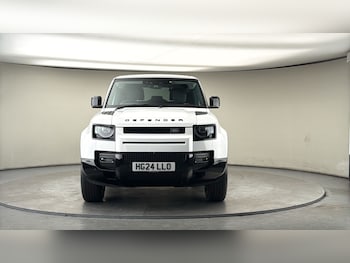 Used Land Rover Defender 90 2024 for sale - 78331521: Photo