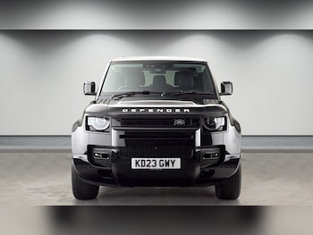 Used Land Rover Defender 90 2023 for sale - 78316240: Photo