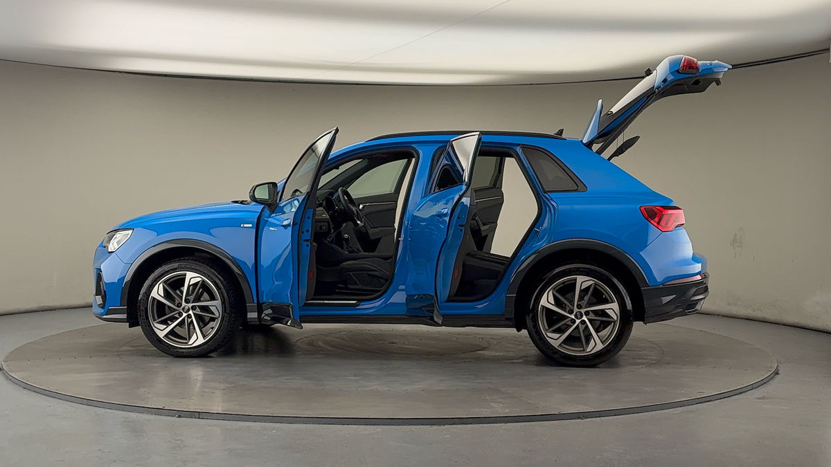 Used Audi Q3 2022 for sale - 77056538: Photo 46