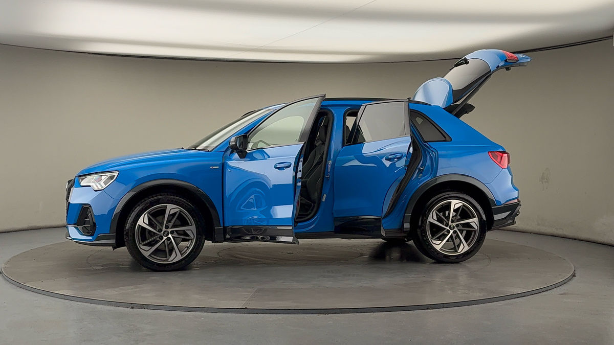 Used Audi Q3 2022 for sale - 77056538: Photo 47