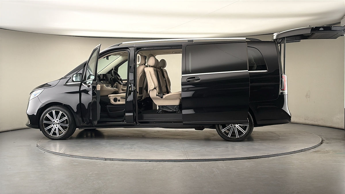 Used Mercedes-Benz V-Class 2024 for sale - 78213250: Photo 46