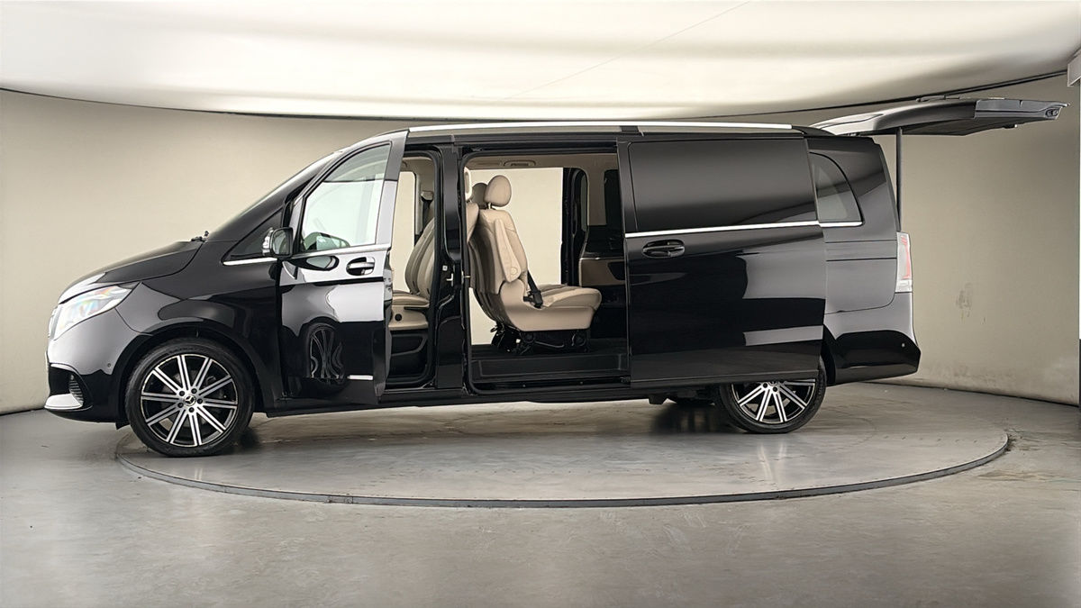 Used Mercedes-Benz V-Class 2024 for sale - 78213250: Photo 47