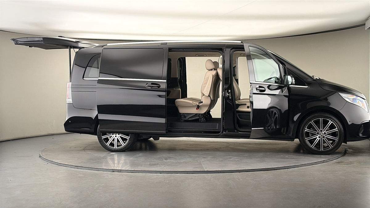 Used Mercedes-Benz V-Class 2024 for sale - 78213250: Photo 55